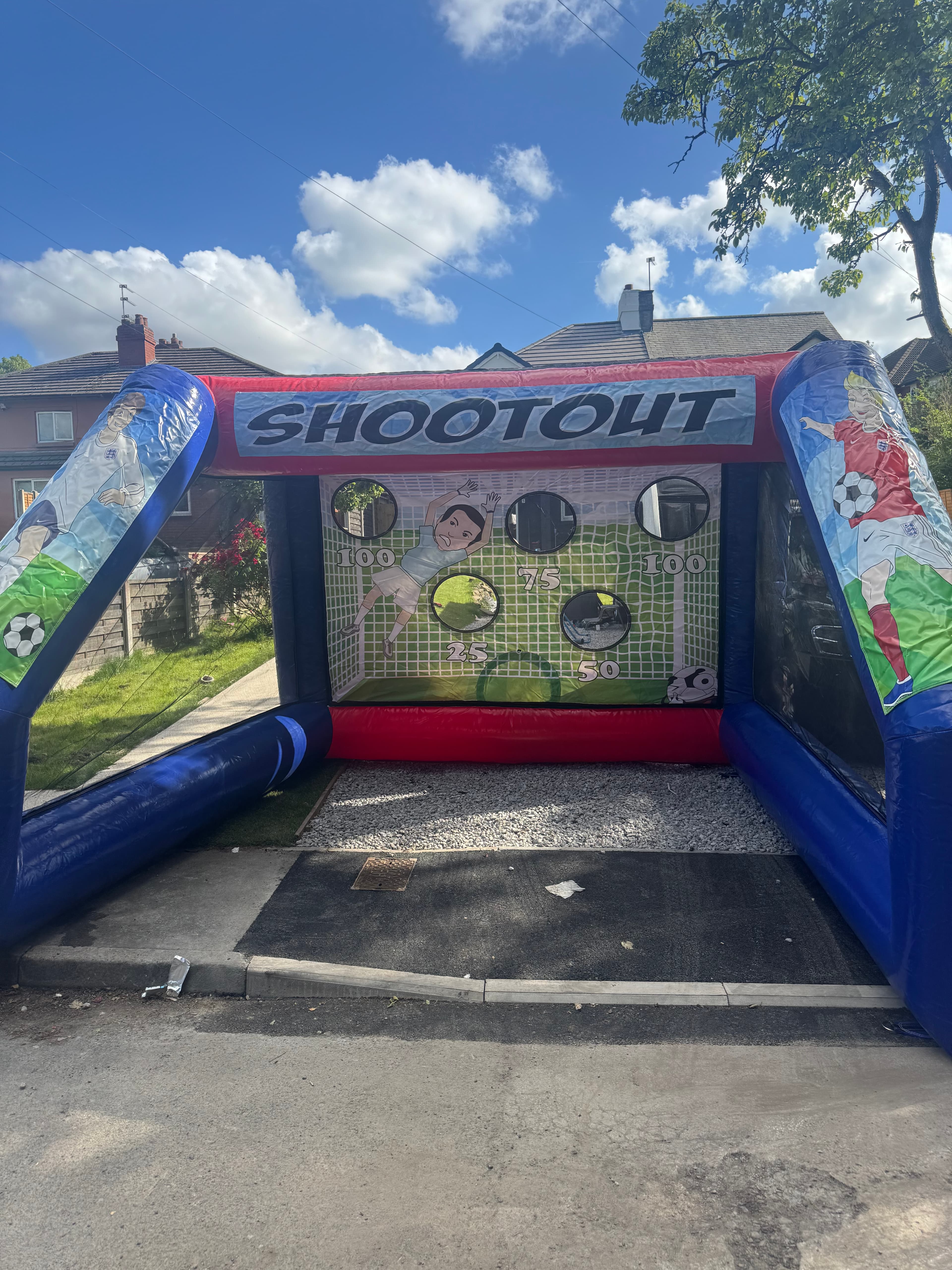Shoot out bouncy castle for hire in Leeds